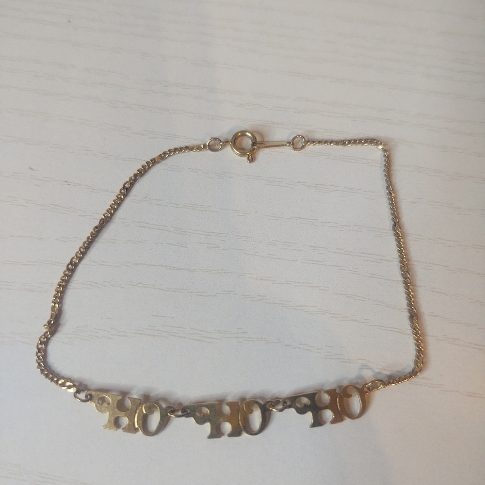 Christmas gold bracelet 9 inches